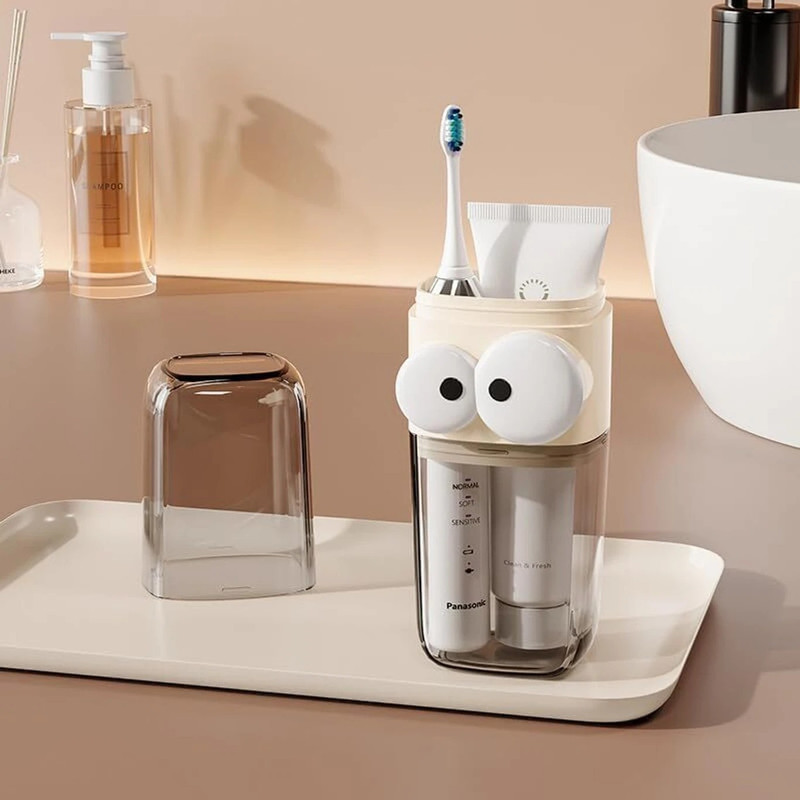 LACHIE Capsule Toothbrush Case