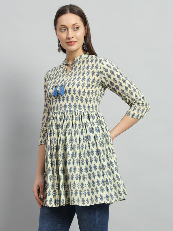 Gujari Women Floral Print A-line Kurta(Blue)