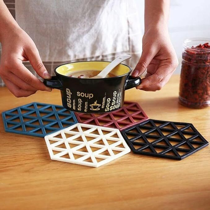 Vortipu PVC Anti-Hot Coaster Waterproof Hollow Placemat Coffee Tea Cup Pad Anti-Skid High Temperature Anti-Slip Mat Trivet(Pack of 4)