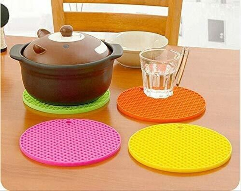 PARAMDHYEY Round Pot Holder Hot Pot Mats Policed Trivet(Pack of 4)