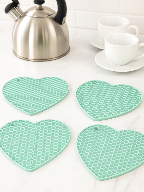 We3 Heat Resistant Non-Slip Table Mats for Hot Dishes to Protect Countertop Black Silicone Trivet(Pack of 4)