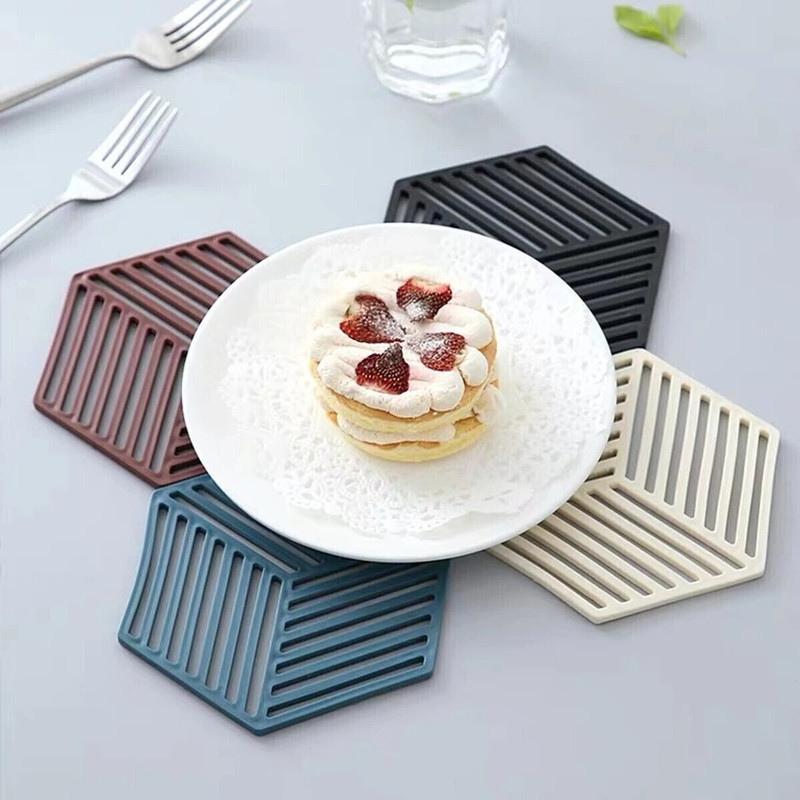 olwick Silicone Trivet Mats and Hot Pads, Heat Resistance Insulation Pad (Black) Polyvinyl Chloride Trivet(Pack of 3)