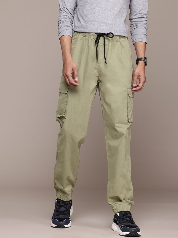 Roadster Relaxed Men Light Green Trousers
