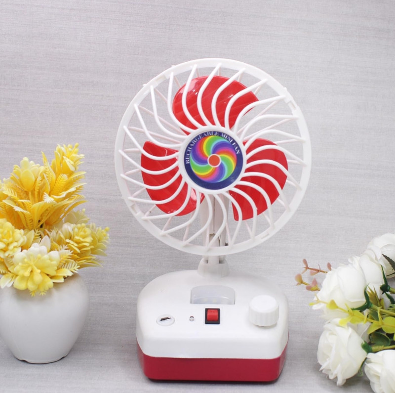 starStore Portable Clip-on Fan, Battery Operated, Small Yet Powerful USB Table Fan Portable Clip-on Fan, Battery Operated, Small Yet Powerful USB Table Fan USB Fan(White)