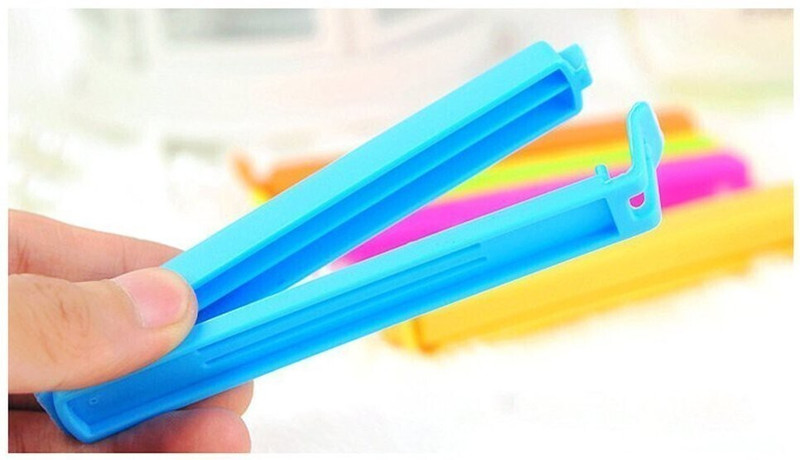 AMBEVILLA Plastic Sealing Pouch Bag Clips for Keeping Food and Snacks Fresh-Pack of 18 Manual Vacuum Bag Sealer