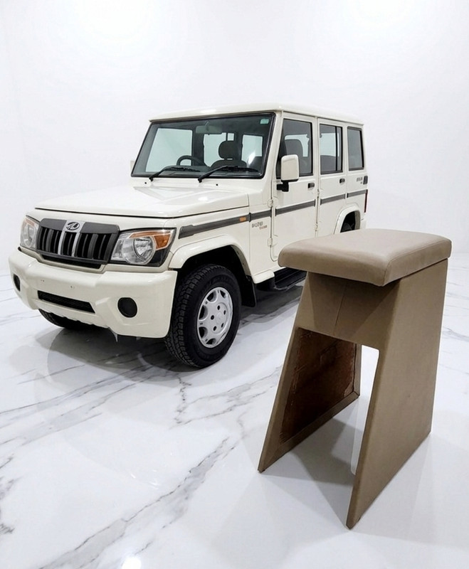 FUSIONCARS Na Car Armrest(Mahindra, Bolero)