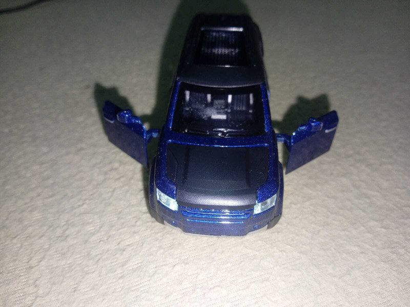 Mmauryan Die cast defender(Blue, Pack of: 1)