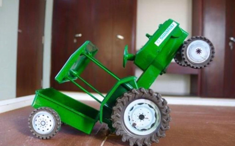 GLT play Toys Tractor with Trolley Plastic Push & Pull Toy With Hardplastic(Multicolor, Pack of: 1)