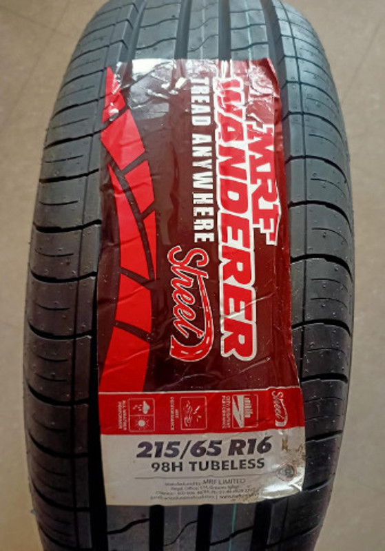 MRF 215/65R16 98H WANDERER STREET TUBELESS CAR TYRE 4 Wheeler Tyre(215/65R16 98H WANDERER STREET TL, Tube Less)