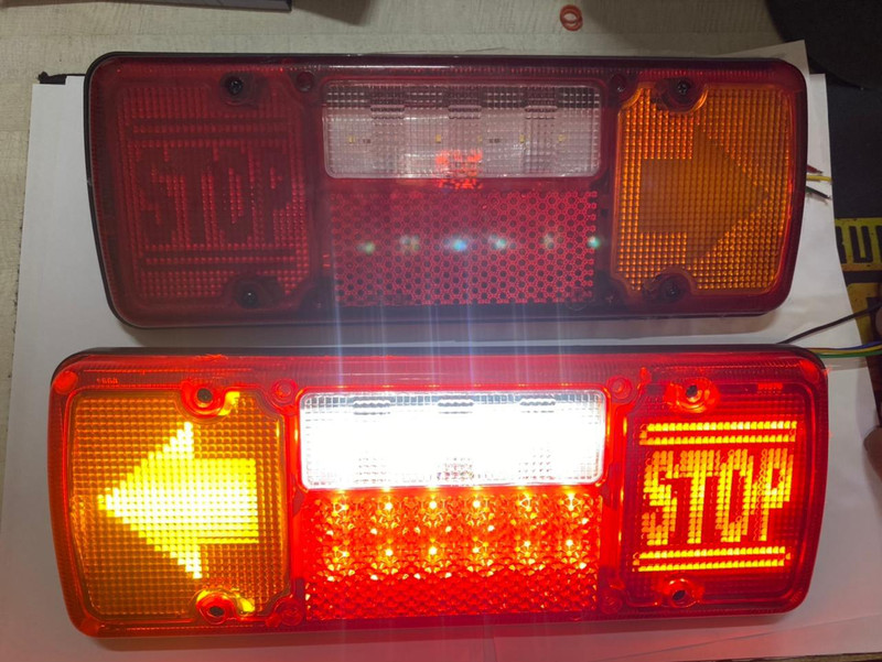 Auto MT 2PC, TRUCK ASHOK LEYLAND, BUSES TAIL LIGHT 12V STOP Indicator, Tail Light Car Flywheel