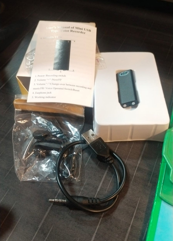 Bebo A7272 8 GB Voice Recorder(0.3 inch Display)
