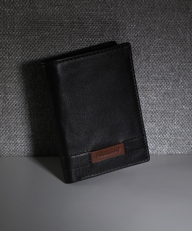 Allen Solly Men Black Genuine Leather Wallet(5 Card Slots)