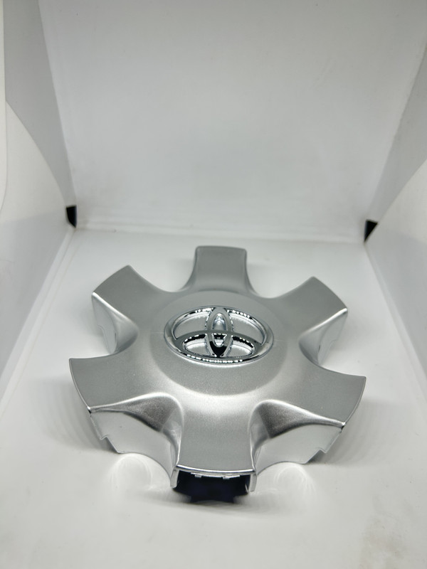 CARVANA Genuine Wheel Center Cap For Toy-ota Fortuner Old 2009-2011 1pc Wheel Cover For Toyota Fortuner(4.7 inch)