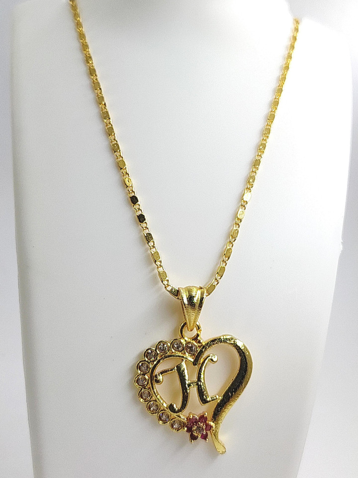 Diamond studded Pendant Locket 