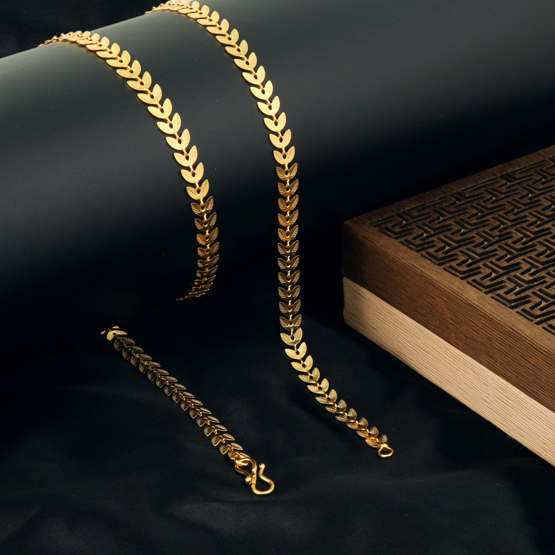 Fashion Frill Golden Chain Designer 