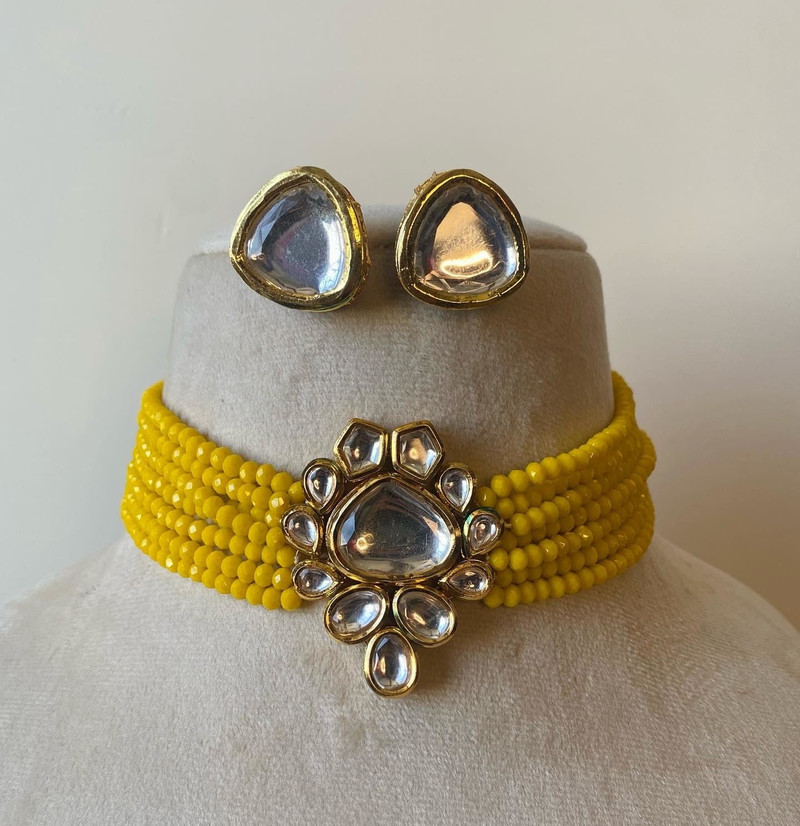 Noorie Bazaar Kundan choker Alloy 