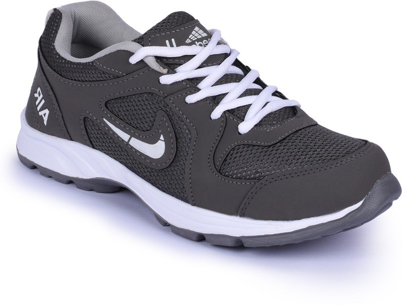 leedas sports shoes