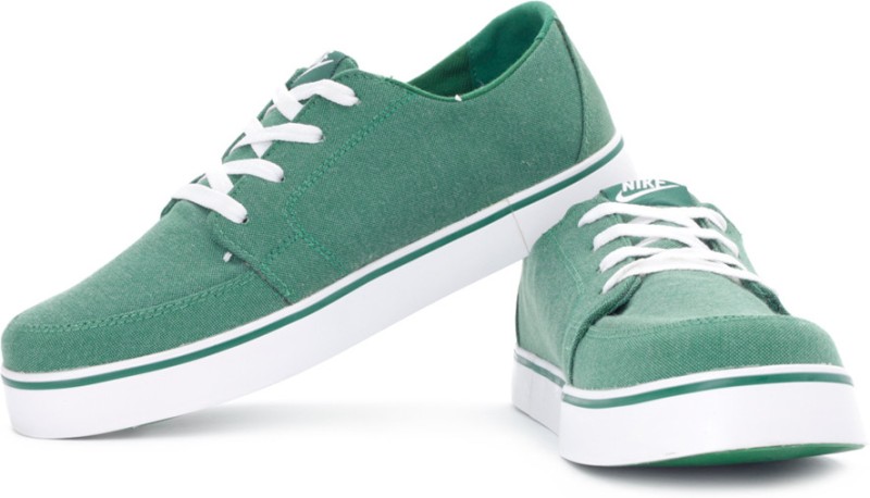 nike sneakers green color