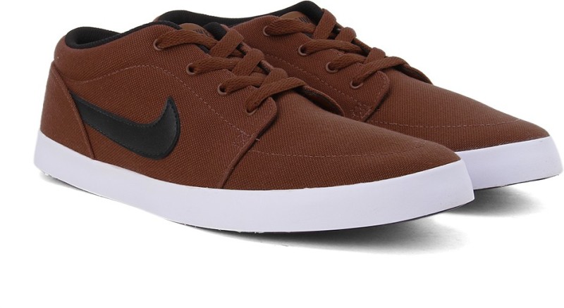 nike voleio