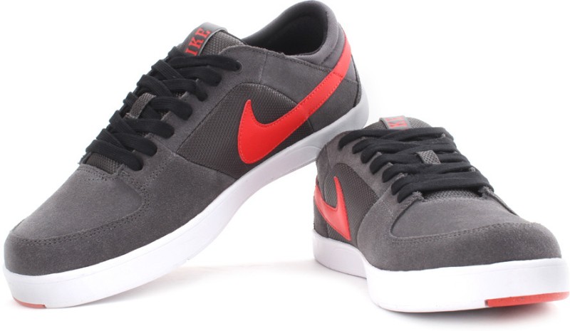 nike mavrk shoes