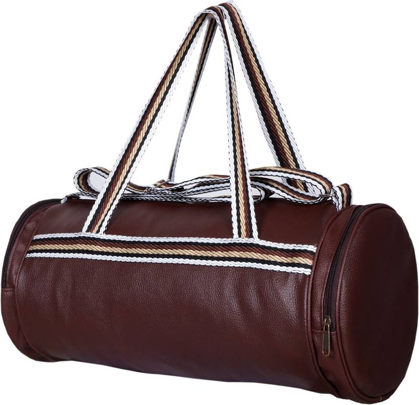 Dee Mannequin Retro Leather Rite Gym Bag Dee Mannequin Retro Leather Rite Gym Bag