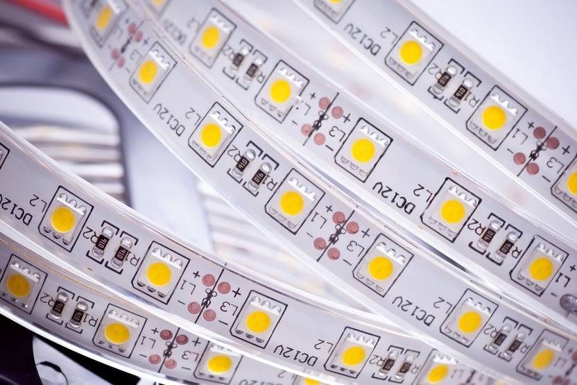 Amicikart Waterproof 5050 Rgb Led Strip Light With 2amp Power Supply Amicikart Waterproof 5050 Rgb Led Strip Light With 2amp Power Supply And 24 Key Remote Controller