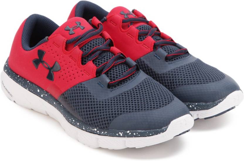 Under Armour Running Shoes worth Rs. 9,999 at Rs 2499