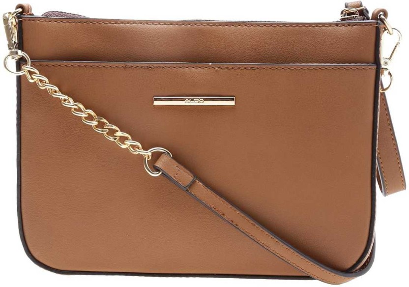 The Essential Dispensable Handbag: Aldo Frattapolesine - Lollipuff