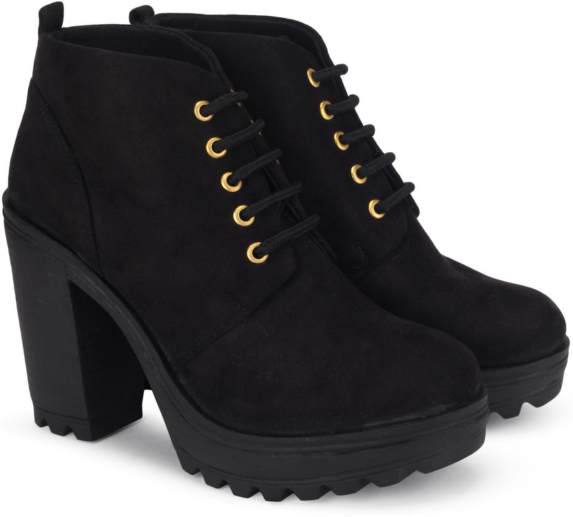 Catwalk black solid boots Clearance