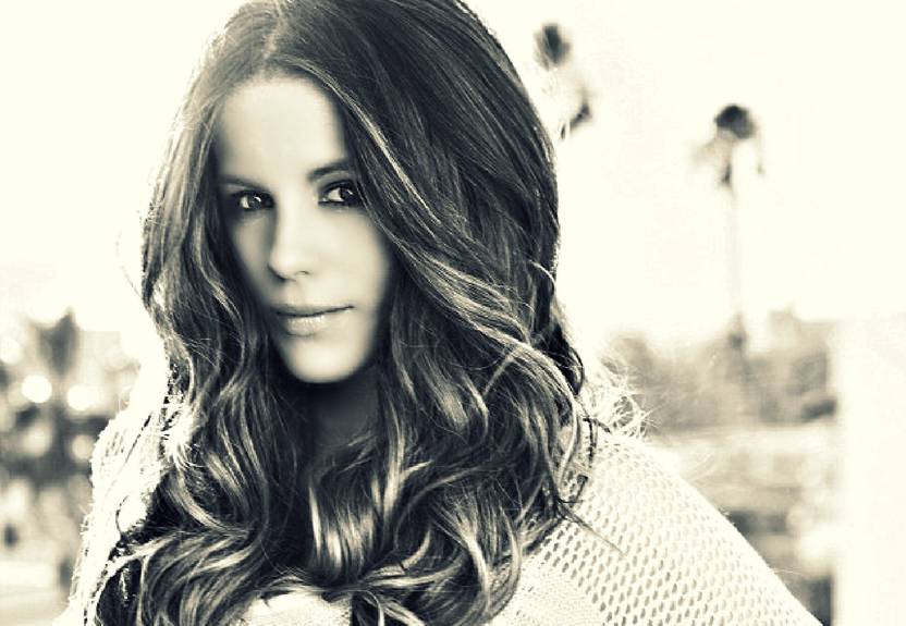 Pl Wall Poster 13 19 Inches Celebrity Kate Beckinsale
