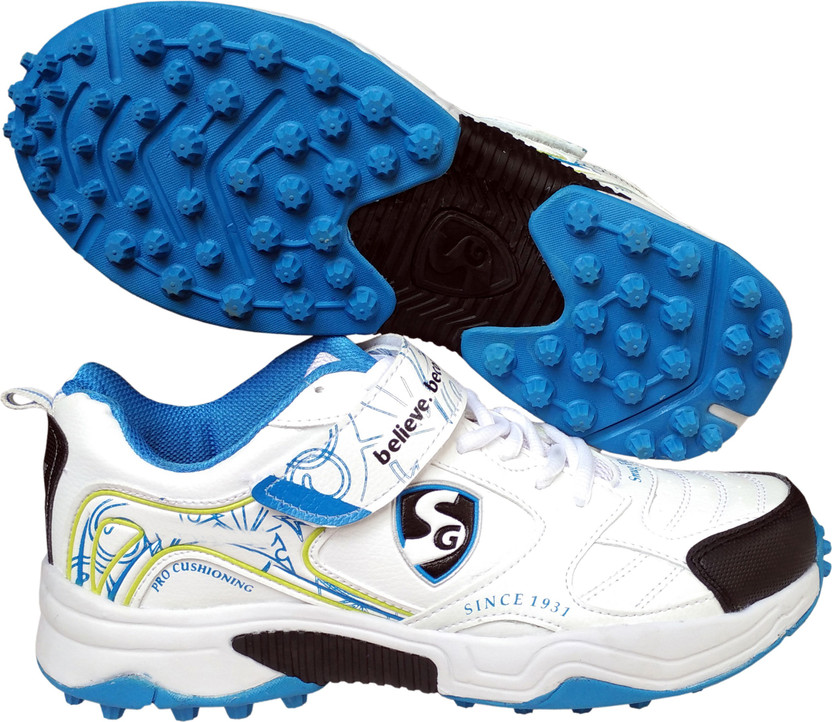 Cricket bowling shoes rubber spikes