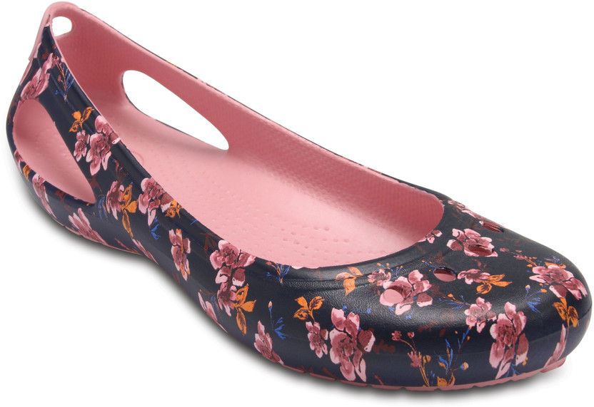 red crocs flats