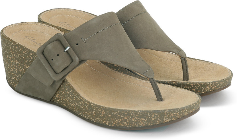 clarks ladies chappals