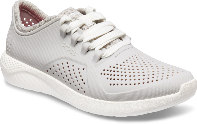croc white tennis shoes