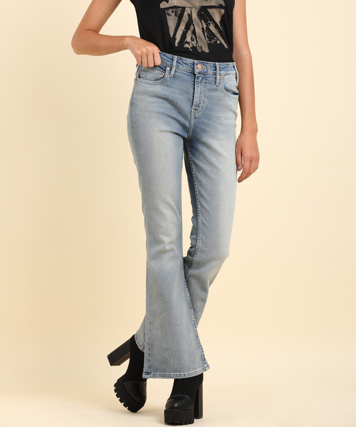 women's levi's flare jeans