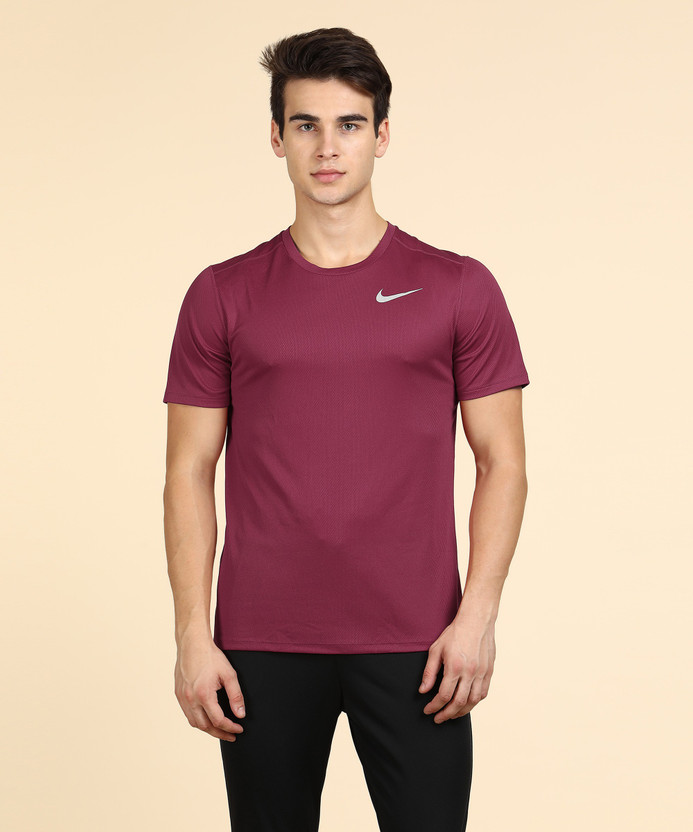 Mens maroon nike t shirt clearance