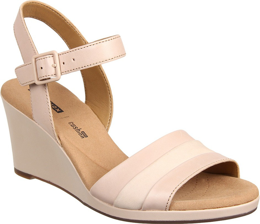 clarks pink wedges