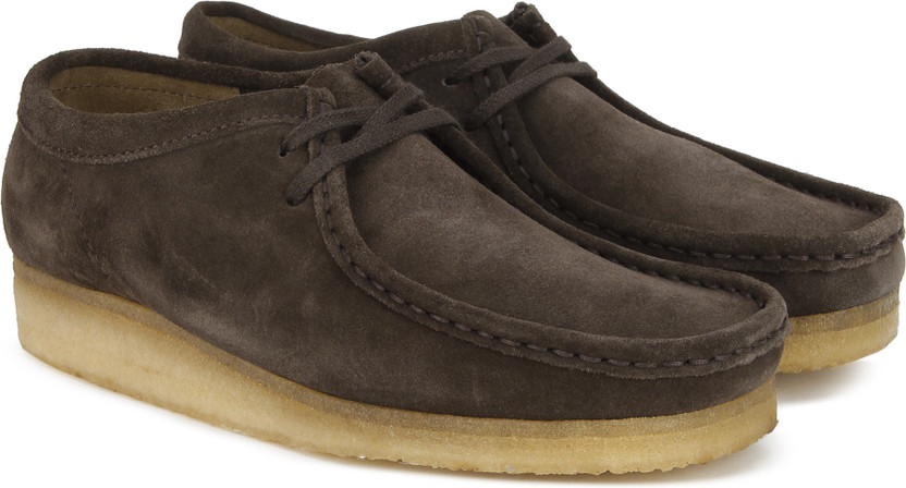 brown clarks wallabees