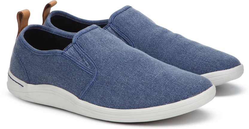 CLARKS Mapped Slip Blue Fabric Slip On 