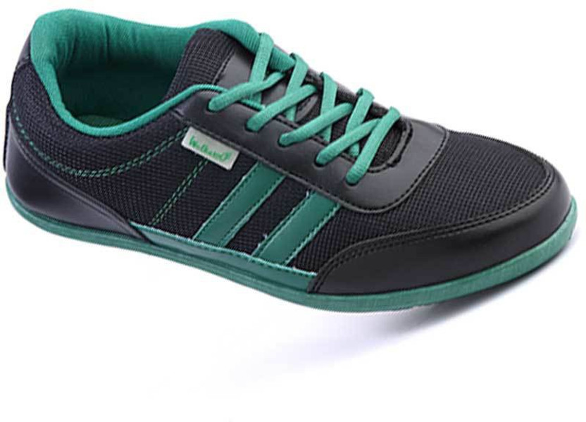 WALKAROO Walking Shoes For Men - Buy 
