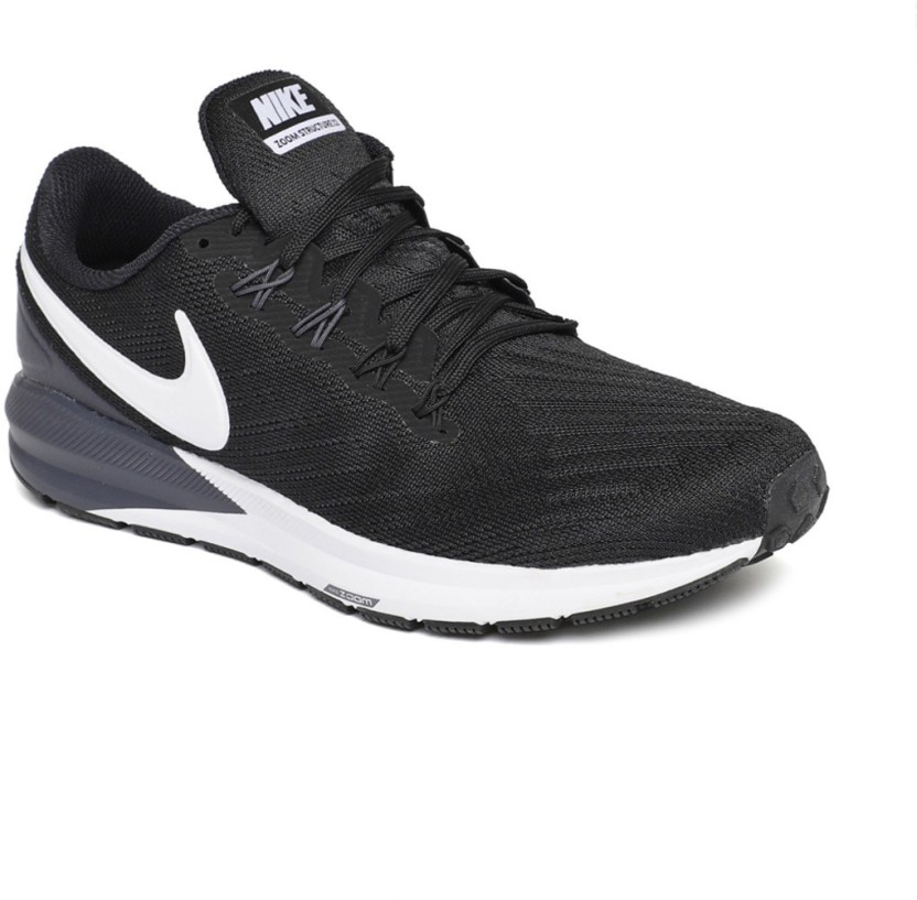 nike mens structure 22