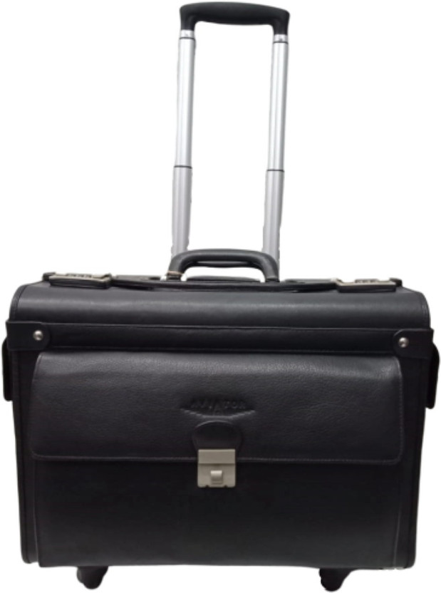 Pilot roller bag clearance