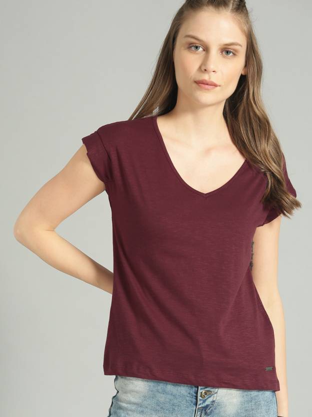 [Size M] Roadster Women Solid V Neck Maroon T-Shirt