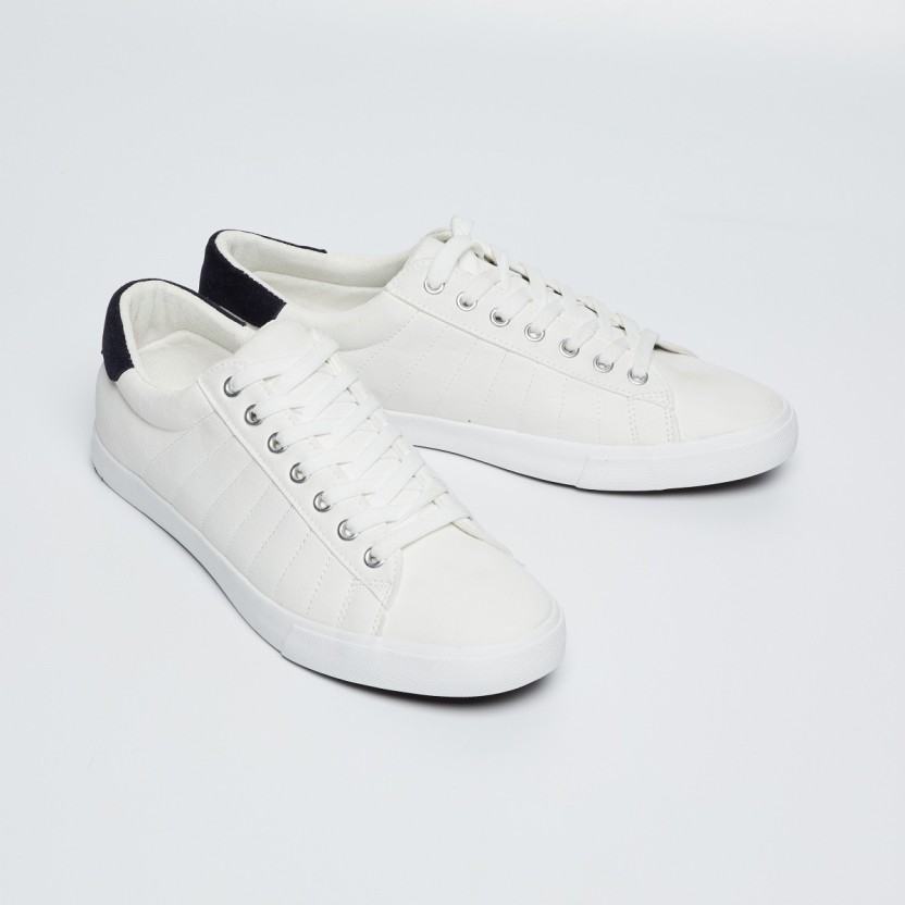 white gucci shoes