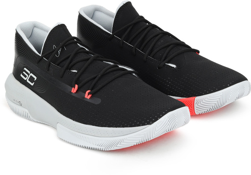 UNDER ARMOUR SC 3ZER0 III Basketball 