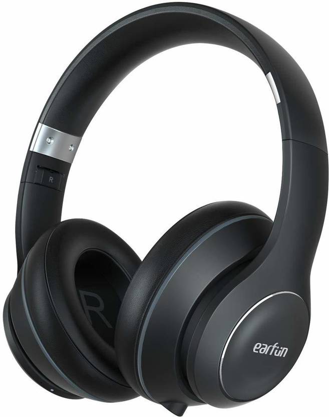 CES 2024 での EarFun Wave Pro。