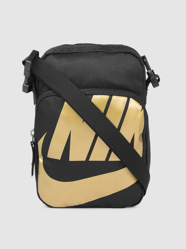 Nike mens side bag