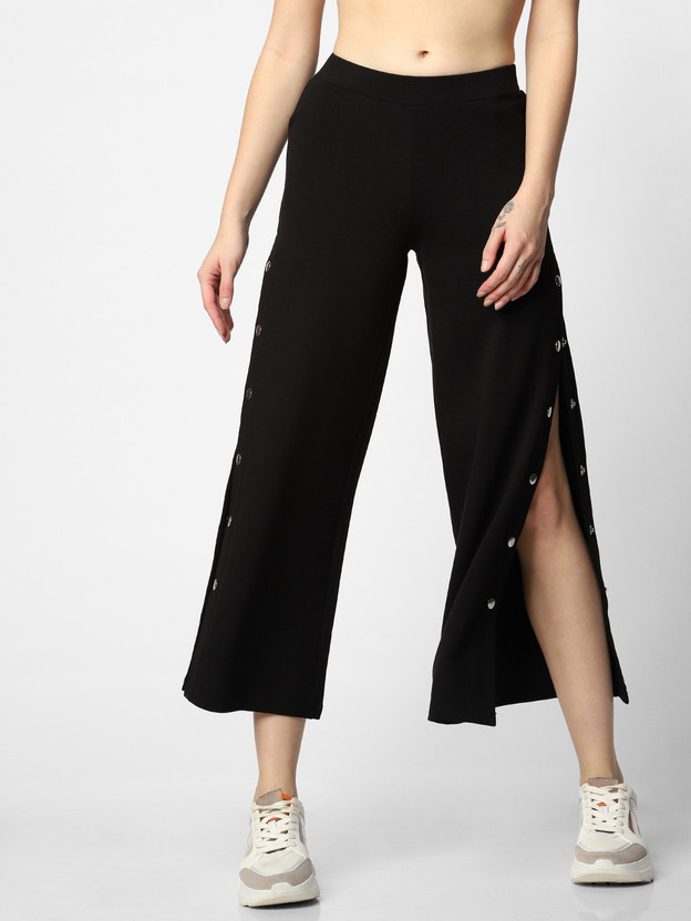 black relaxed trousers