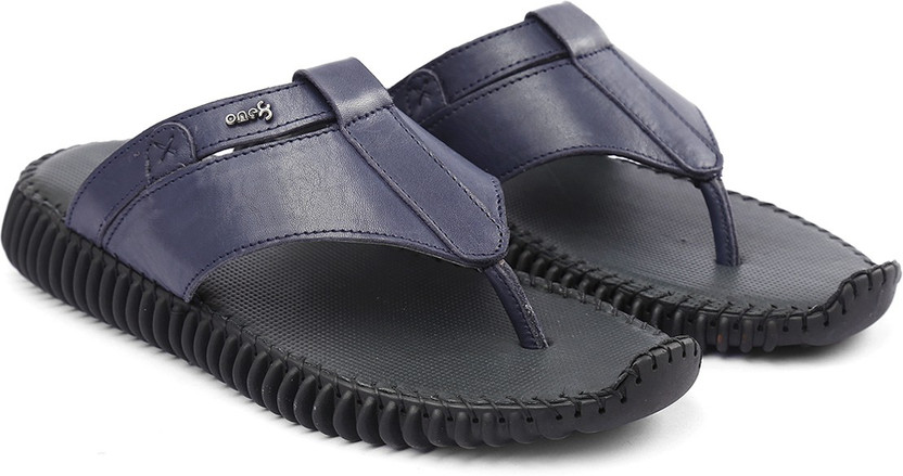 one8 Select by Virat Kohli Men Blue 