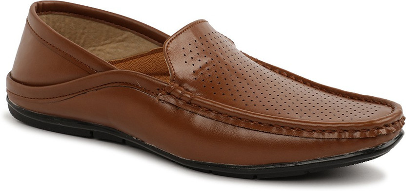 Paragon FB9569GP Loafers For Men - Buy 